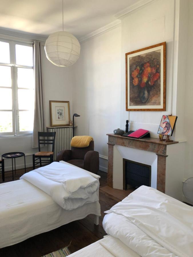 Beautifully Renovated Rooms On Place New York Angulema Exterior foto